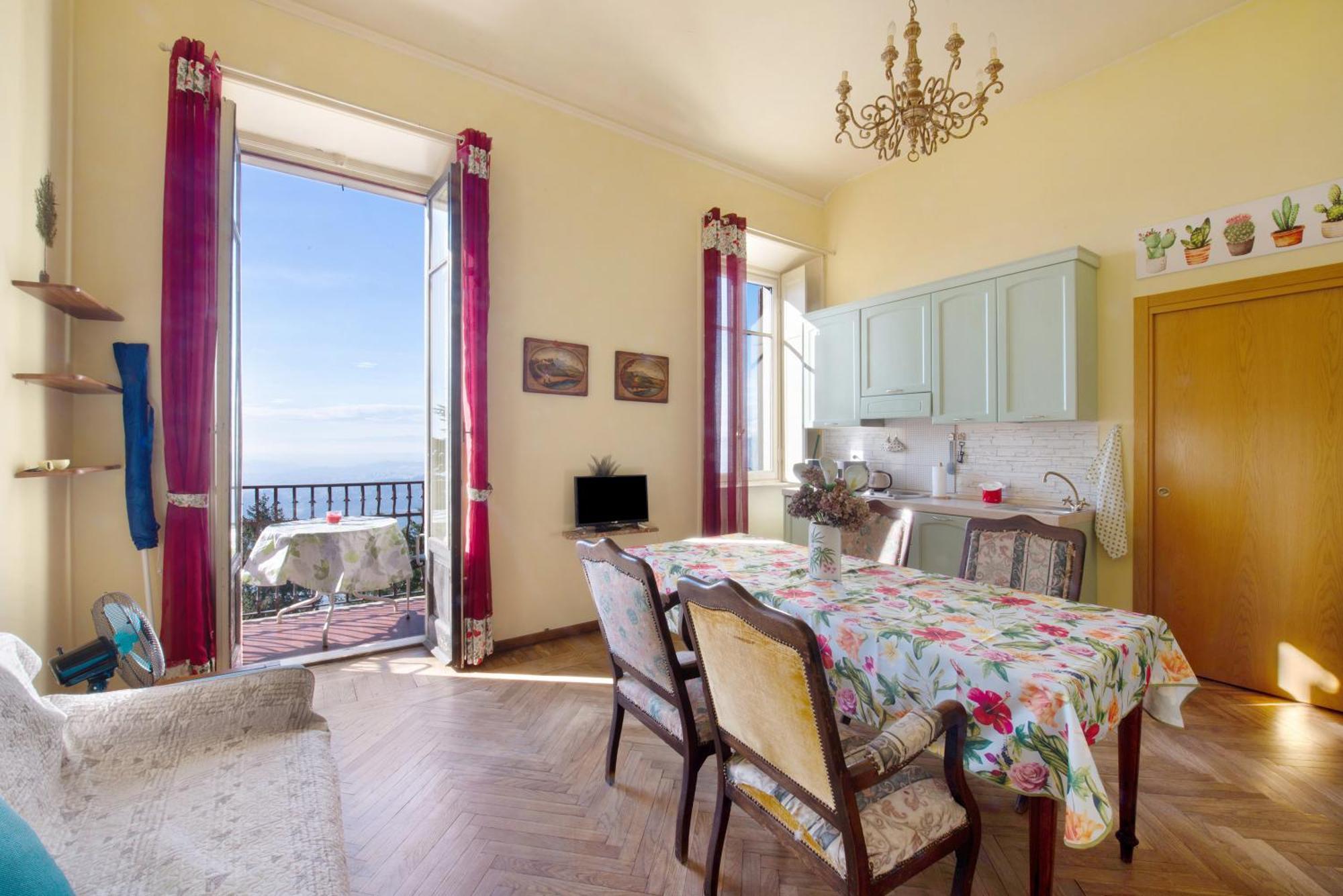 App Mughetto In Villa Marchello Brunate Bagian luar foto