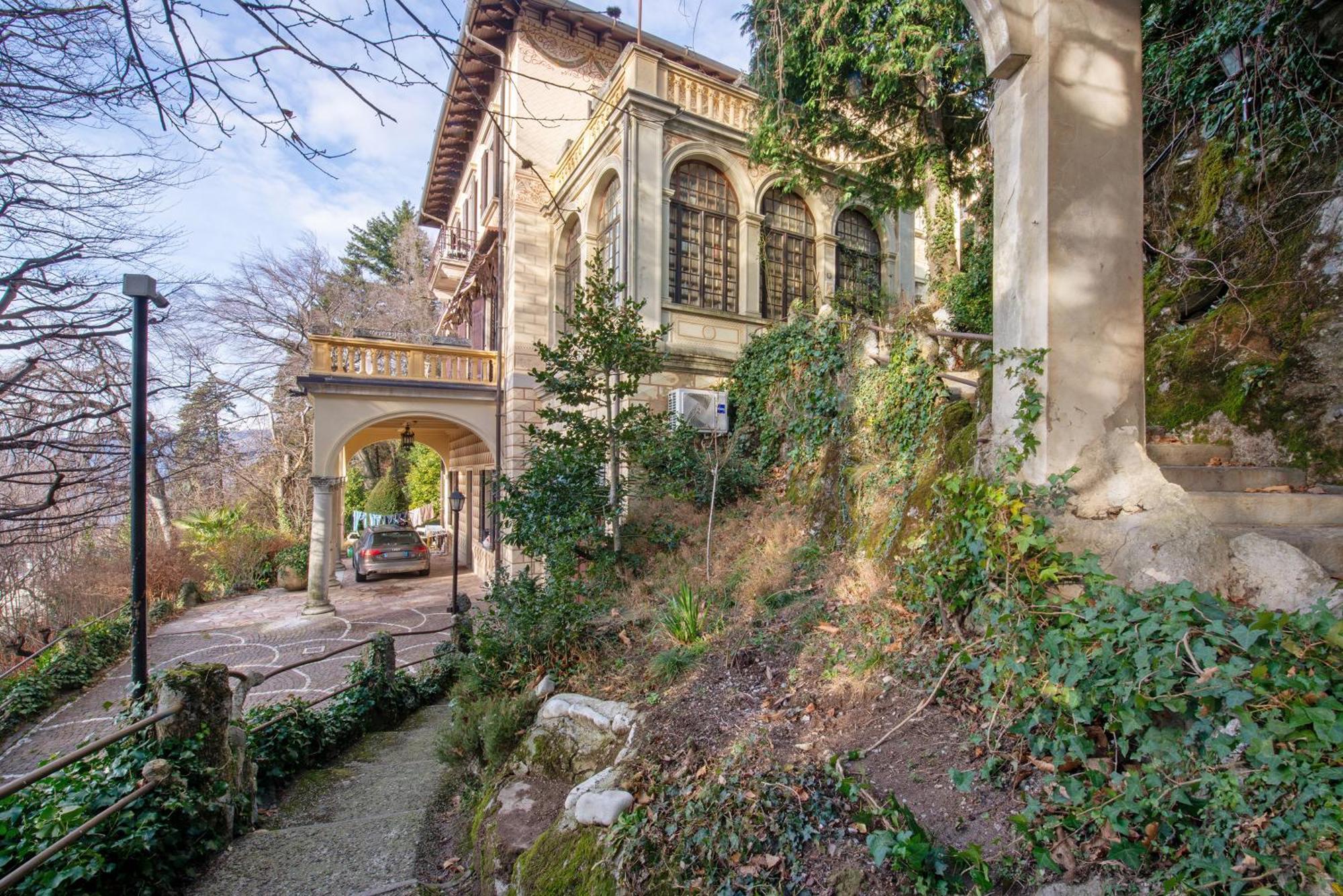 App Mughetto In Villa Marchello Brunate Bagian luar foto