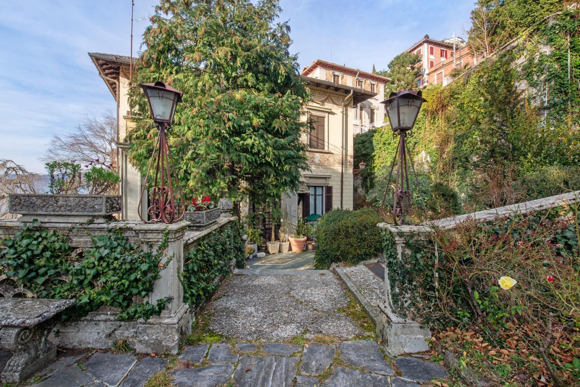 App Mughetto In Villa Marchello Brunate Bagian luar foto