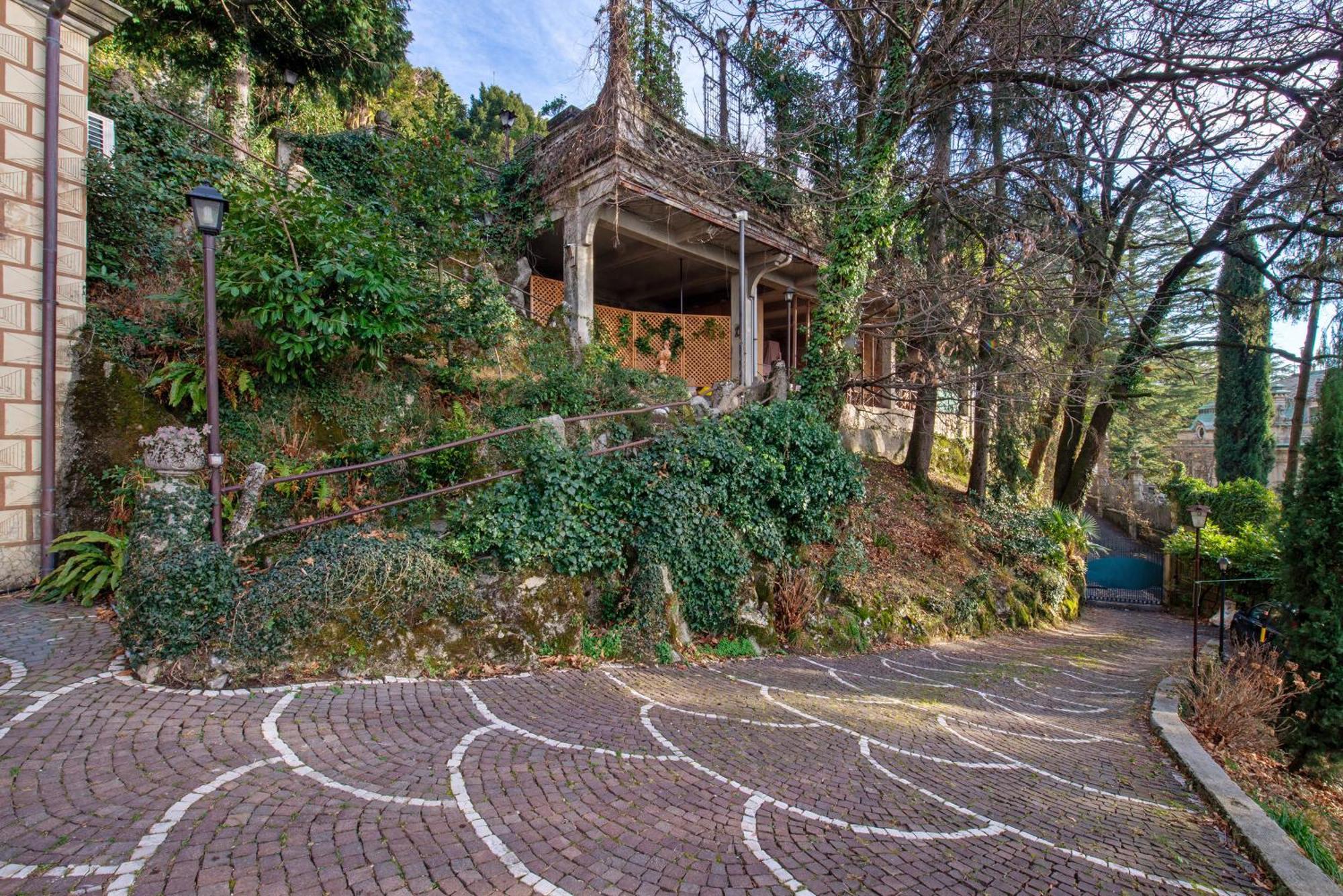 App Mughetto In Villa Marchello Brunate Bagian luar foto